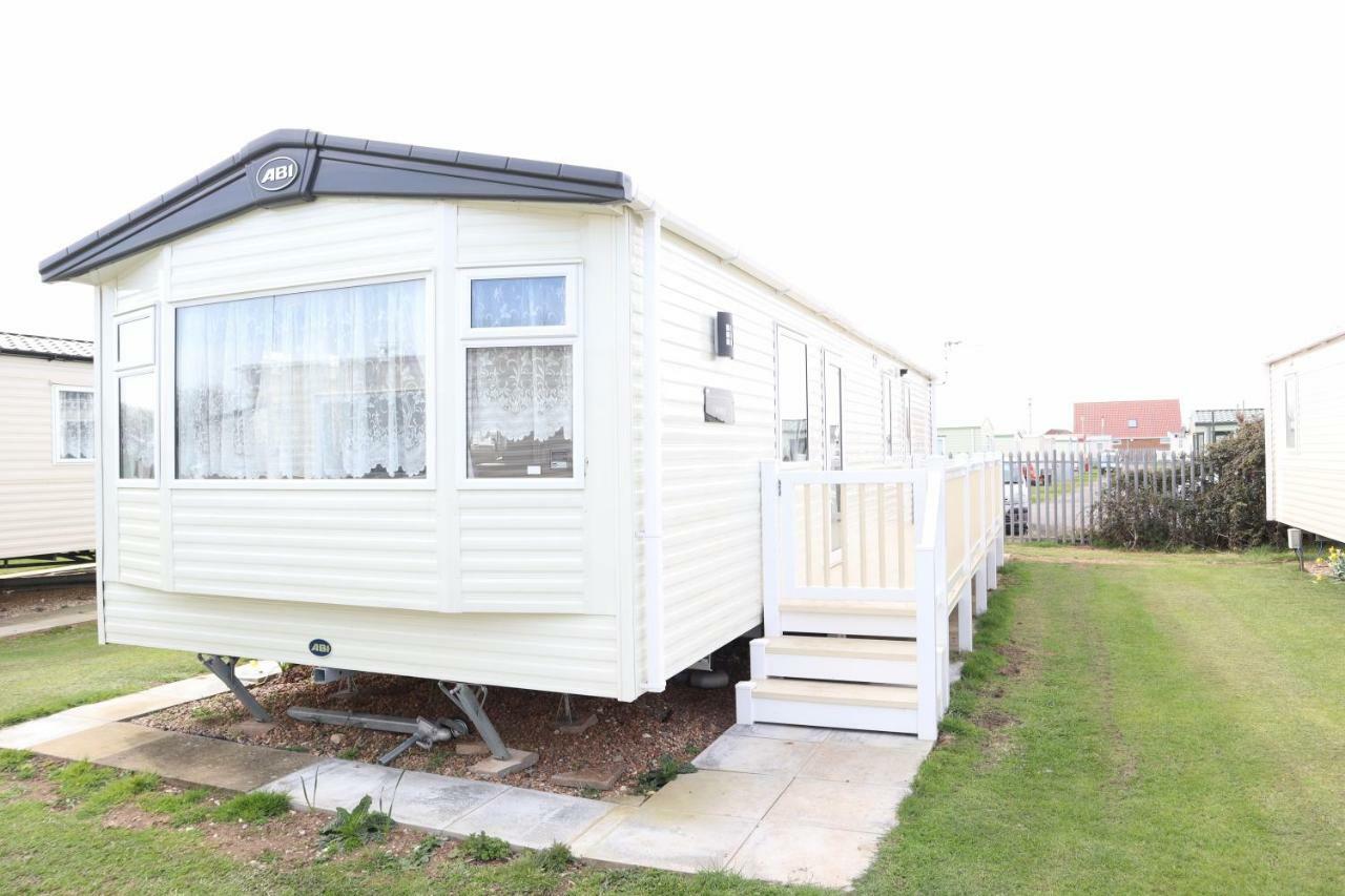 Coastfields Holiday Village Ingoldmells Bagian luar foto
