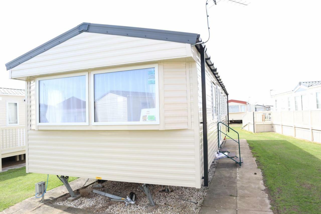 Coastfields Holiday Village Ingoldmells Bagian luar foto