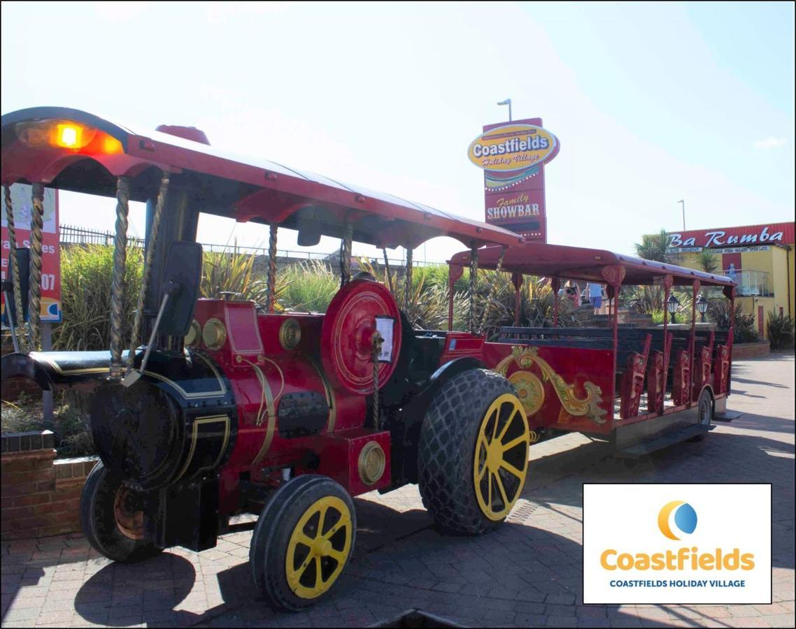 Coastfields Holiday Village Ingoldmells Bagian luar foto